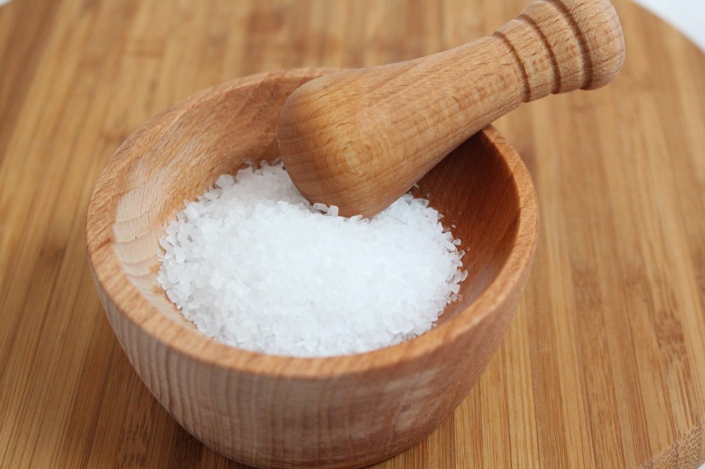 3. Сократите потребление соли