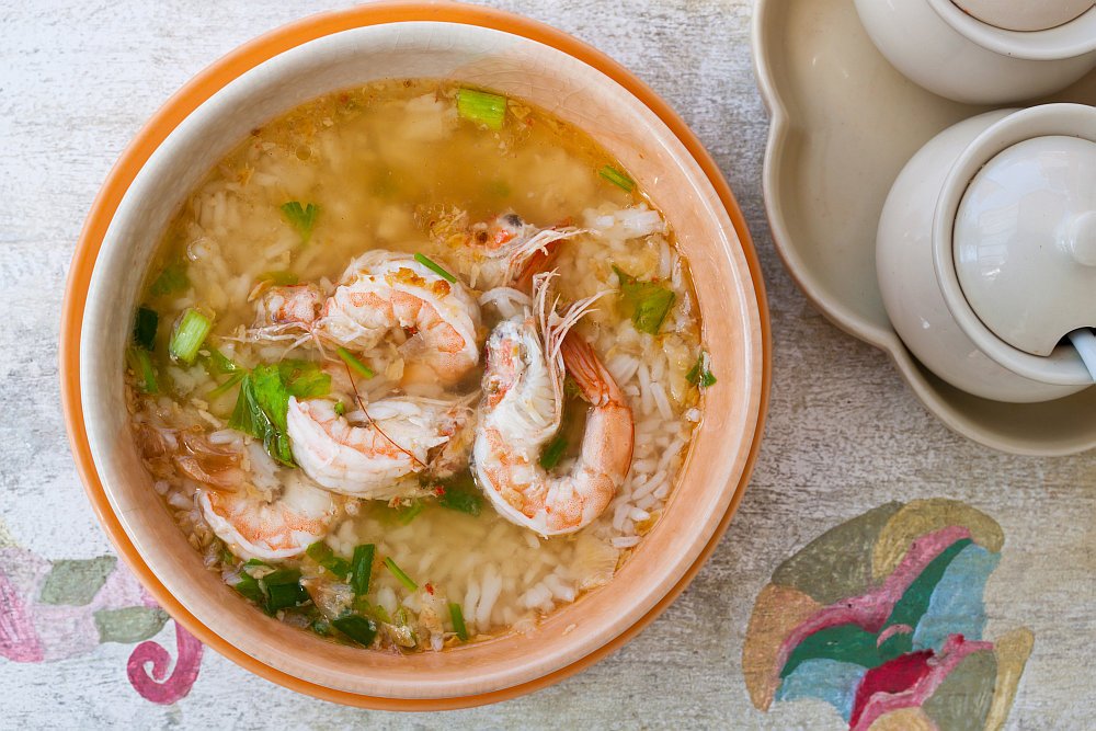 Рисовый суп с морепродуктами