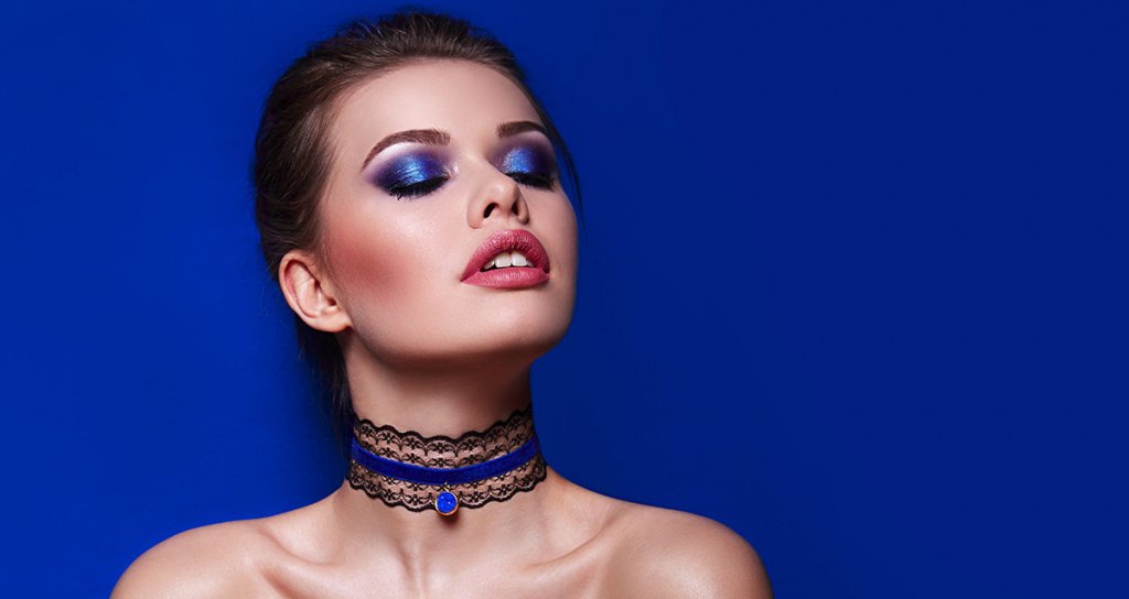 Синий: яркий макияж для смелых девушек