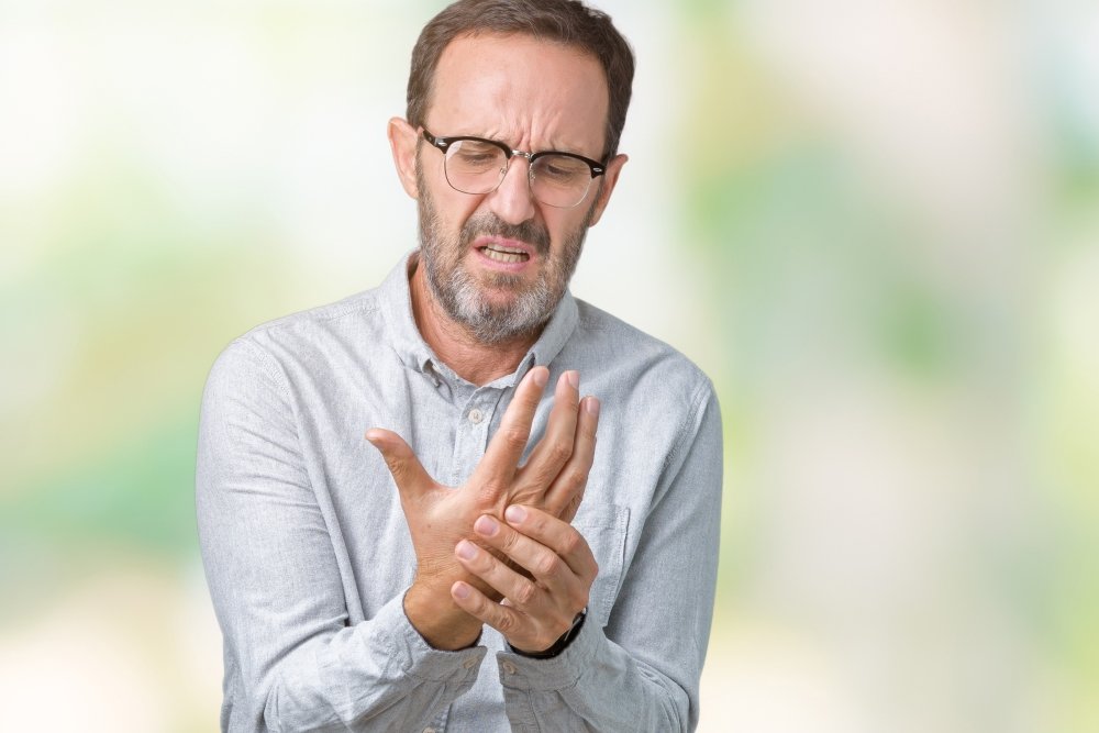Почему при ревматоидном артрите развиваются анемии?