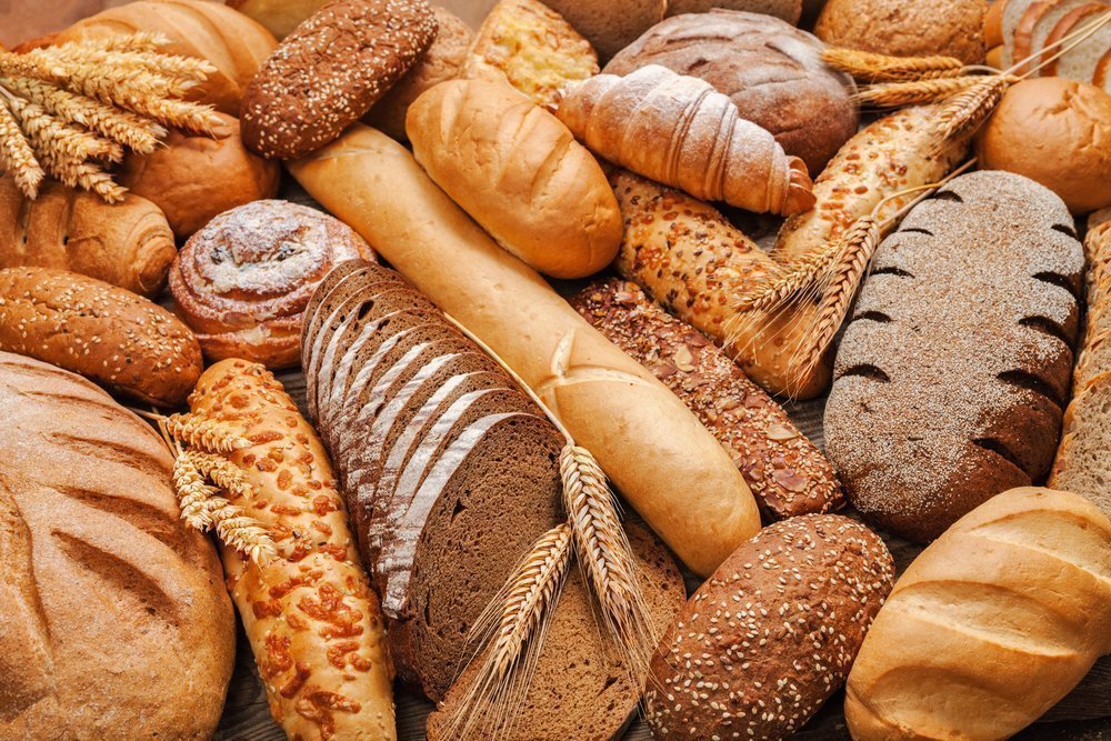 Продукты питания из теста: когда давать хлебные изделия ребёнку?