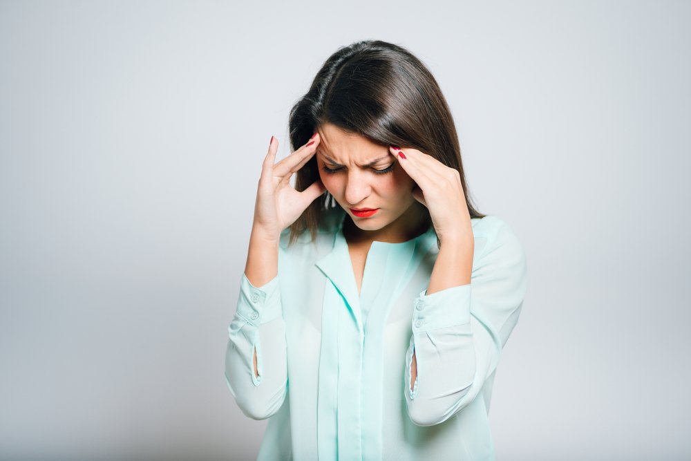 Почему начинается приступ мигрени?