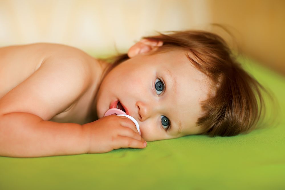 Как детские пустышки влияют на зубы у детей?