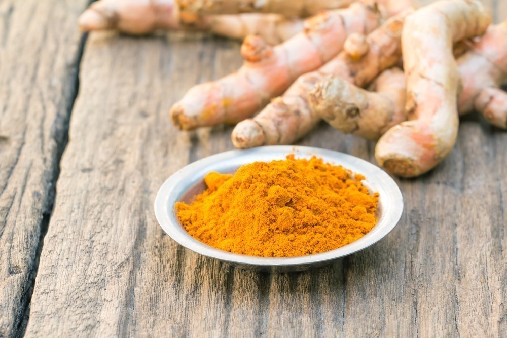 Maschera alla curcuma