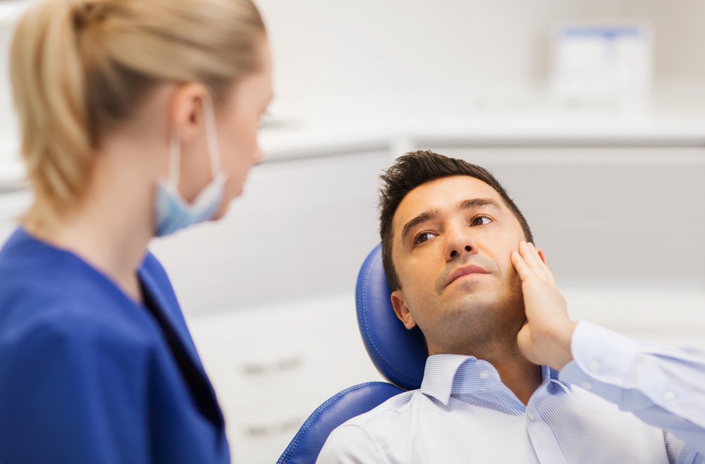 Невралгия, или почему бывает боль в здоровых зубах