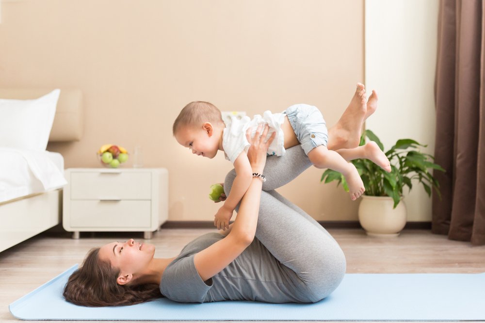 Комплекс упражнений для молодых мам