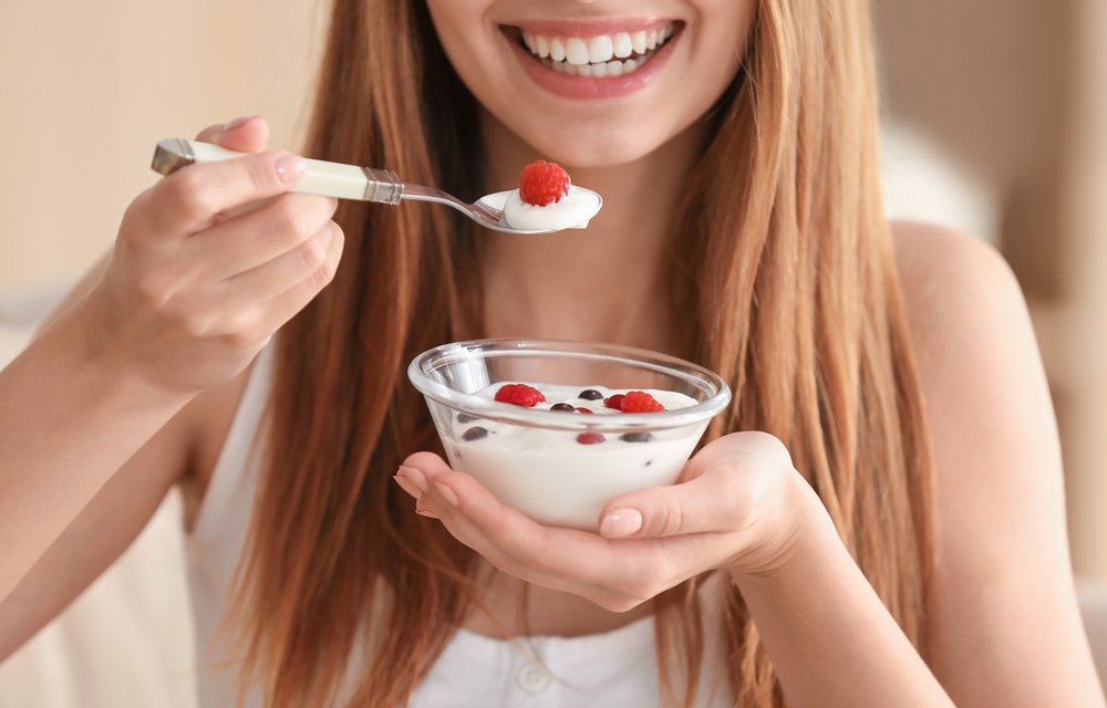Преимущества питания натуральным йогуртом