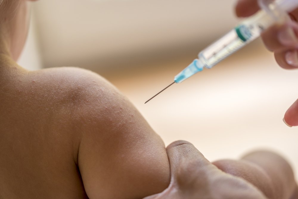 Нужна ли современным детям прививка от столбняка?