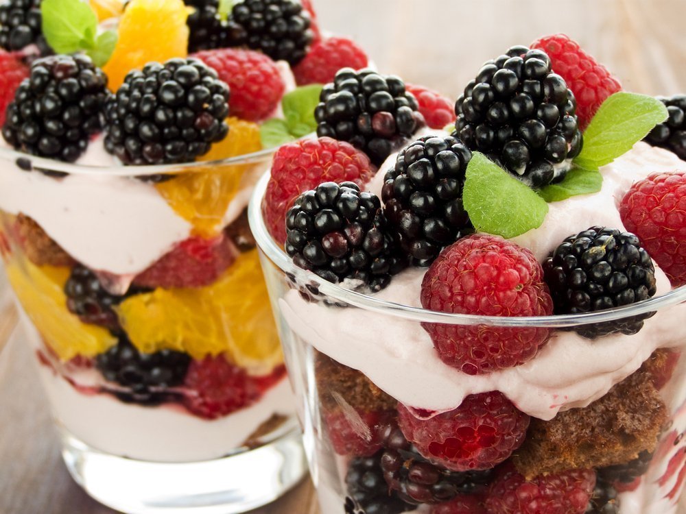 Простые десерты из ягод и фруктов