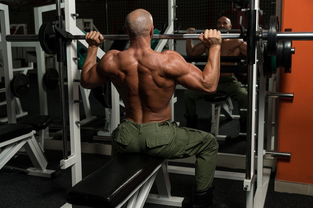 Особенности фитнес-тренировок для развития плечевых мускулов