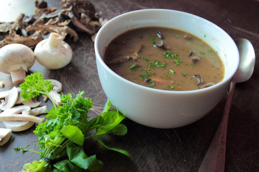 Как приготовить сливочный суп из сухих грибов?