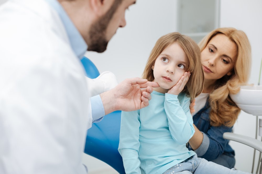 Что нужно знать родителям об удалении зубов у детей?