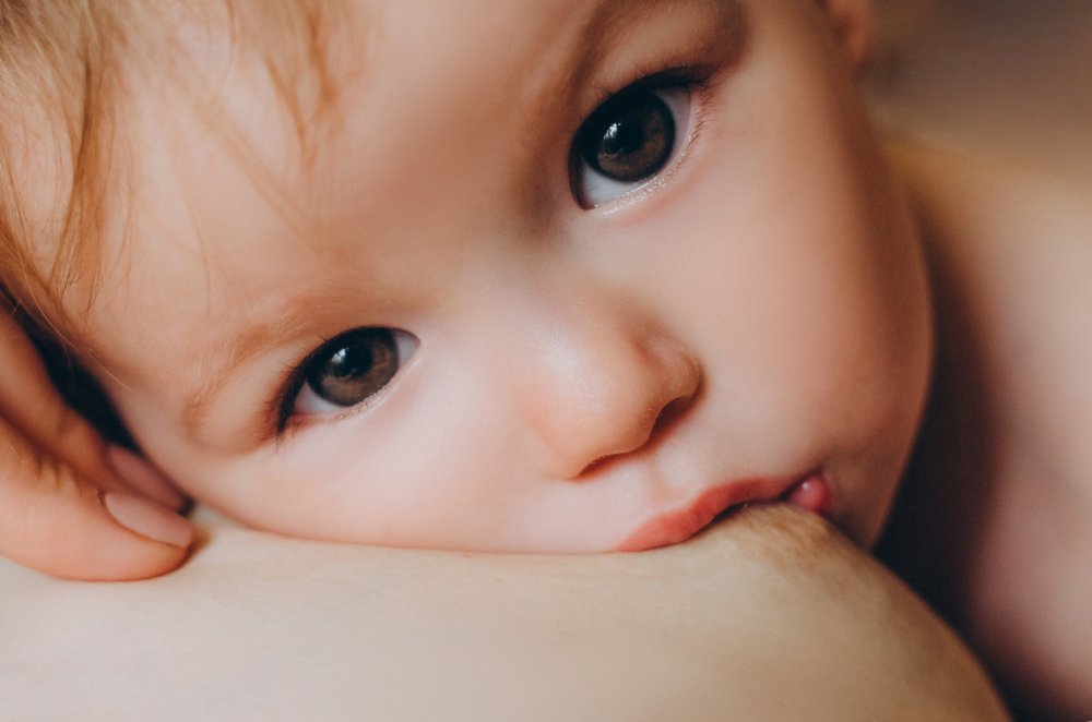 До какого возраста кормить ребёнка грудным молоком?
