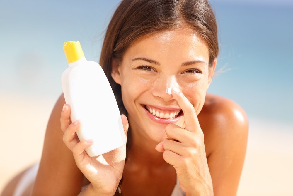 Способствует ли солнцезащитный крем для кожи сохранению ее красоты?