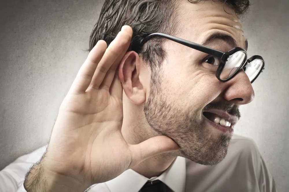 Откуда берется заложенность уха и проблемы слуха?