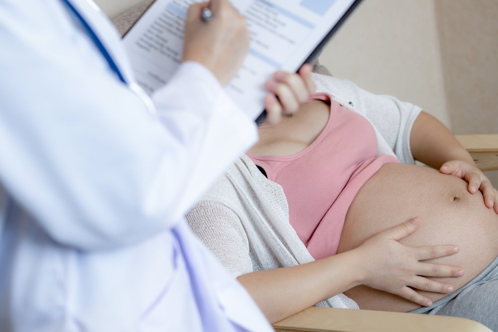 Почему возникает многоводие при беременности?