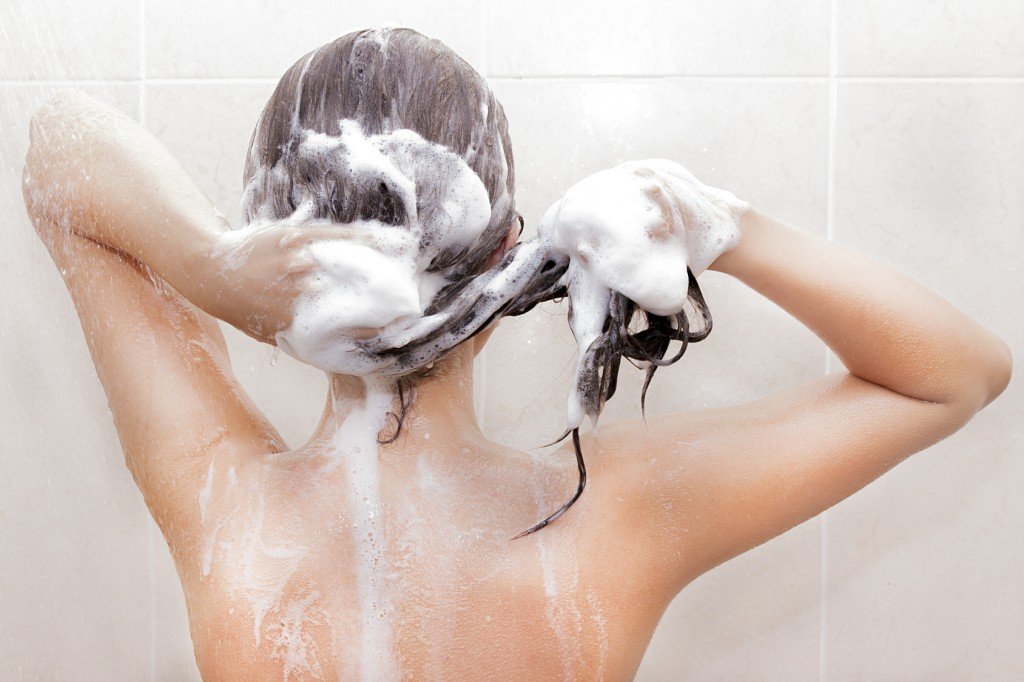 Частое или неправильное мытье волос