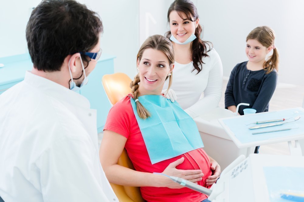 Лечение зубов по ОМС при беременности