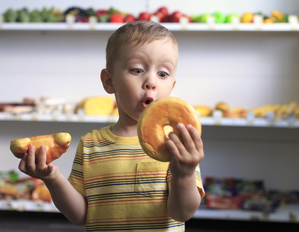 Сдобные хлеб и сладкая выпечка в питании маленьких детей