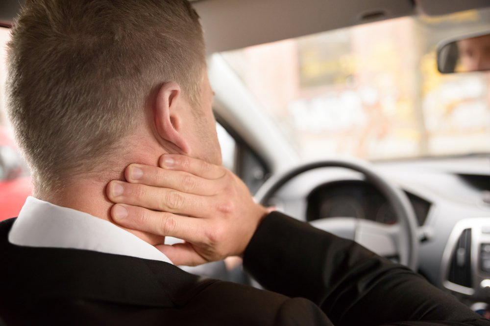 Упражнения для автомобилистов против боли в спине и шее