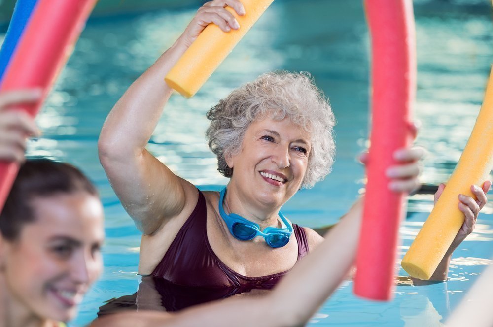 Упражнения в бассейне помогают сжигать калории