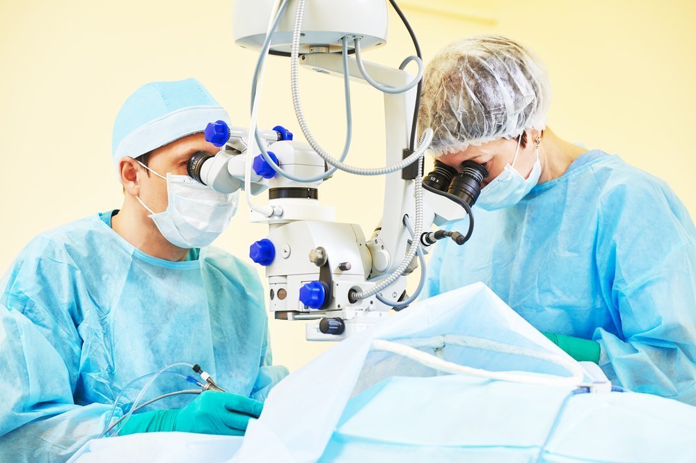 Лечение катаракты: лекарства и операции