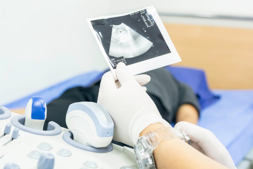 Терапия при внематочной беременности: как выявить и как лечить?