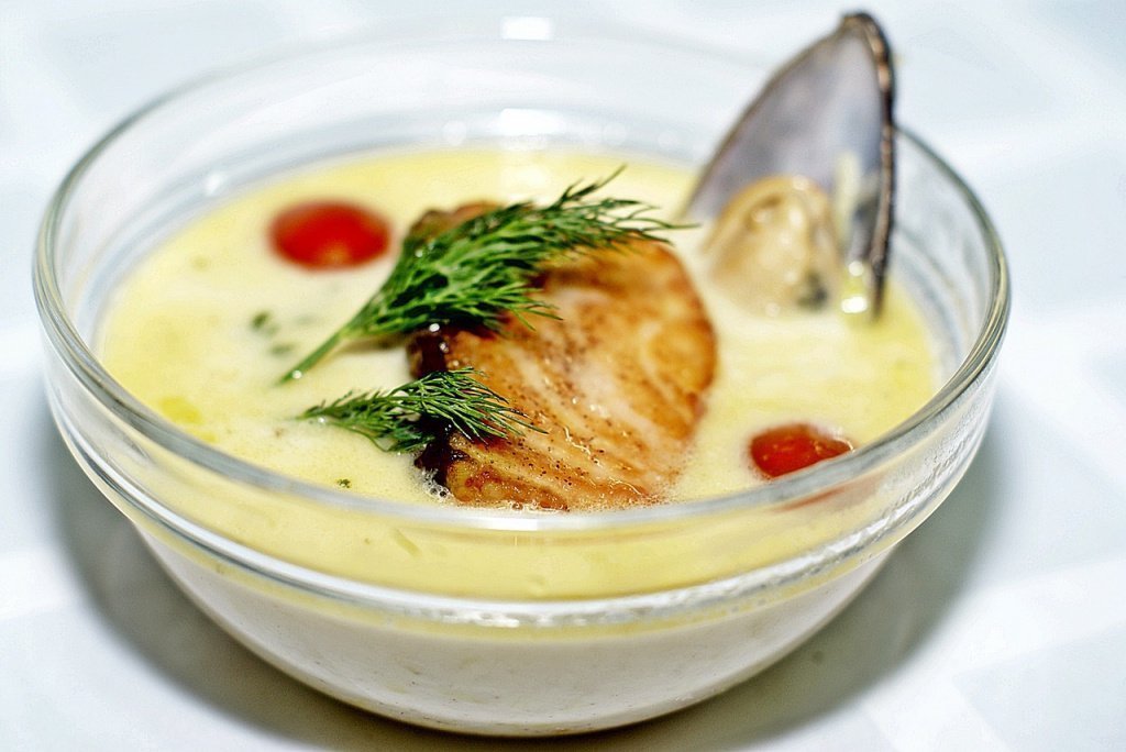 Норвежский суп из морепродуктов и рыбы в мультиварке