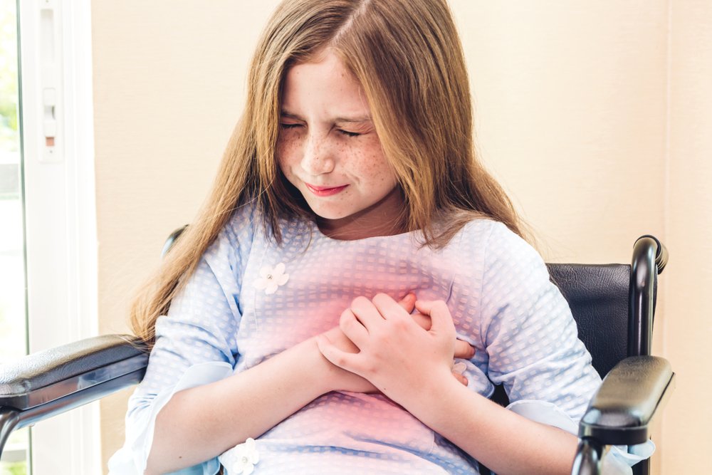 Почему возникает боль в сердце у детей: возможные причины