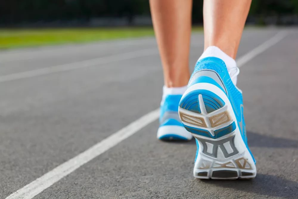 Летняя и демисезонная женская обувь для занятий фитнесом, включающих бег
