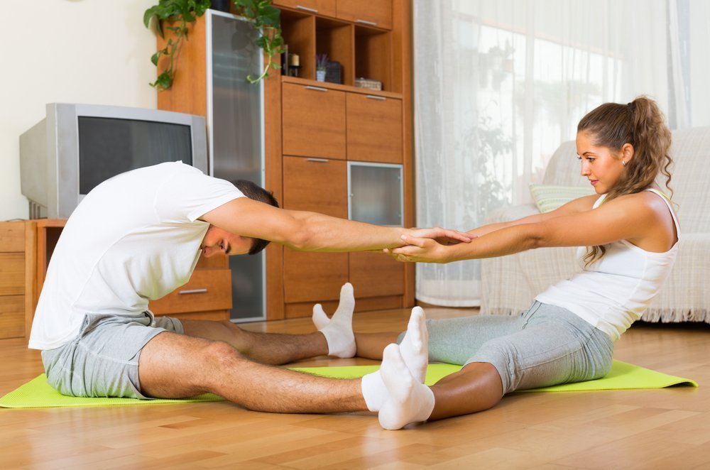 Фитнес-упражнения для растяжки мускулатуры рук и ног