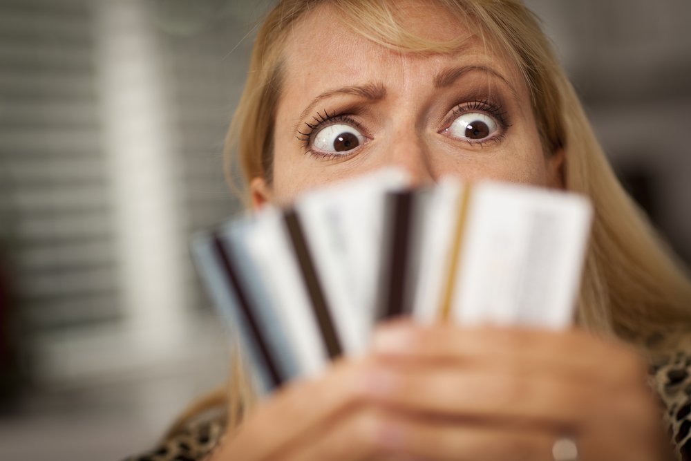 Опасности привычки брать кредиты и кредитные карты