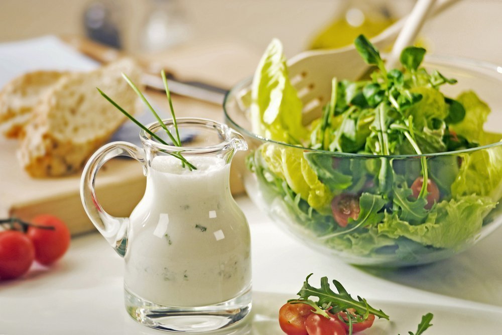 Классическая заправка для салата из овощей