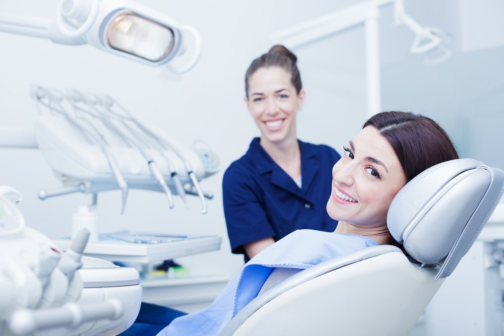 Лечение пародонтоза в кресле врача-стоматолога