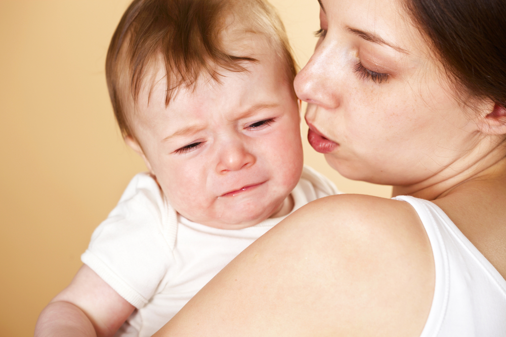 Сыт, спокоен и здоров — так почему ребёнок плачет?