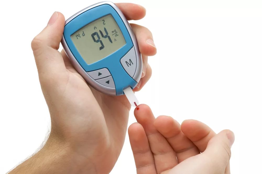 Контроль за уровнем сахара в крови как мера профилактики осложнений