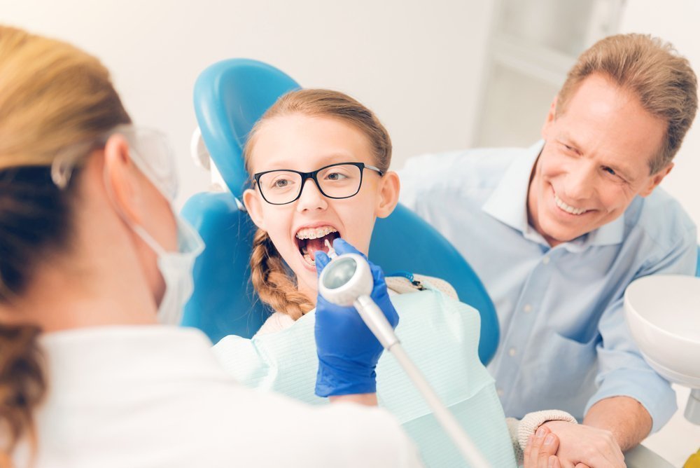 Кариозные причины разрушения зубов у детей