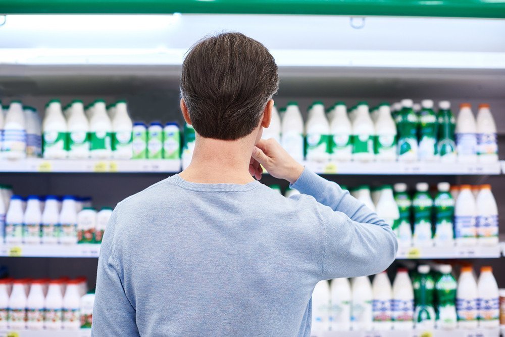 Молоко из магазина: как узнать продукт достойного качества?