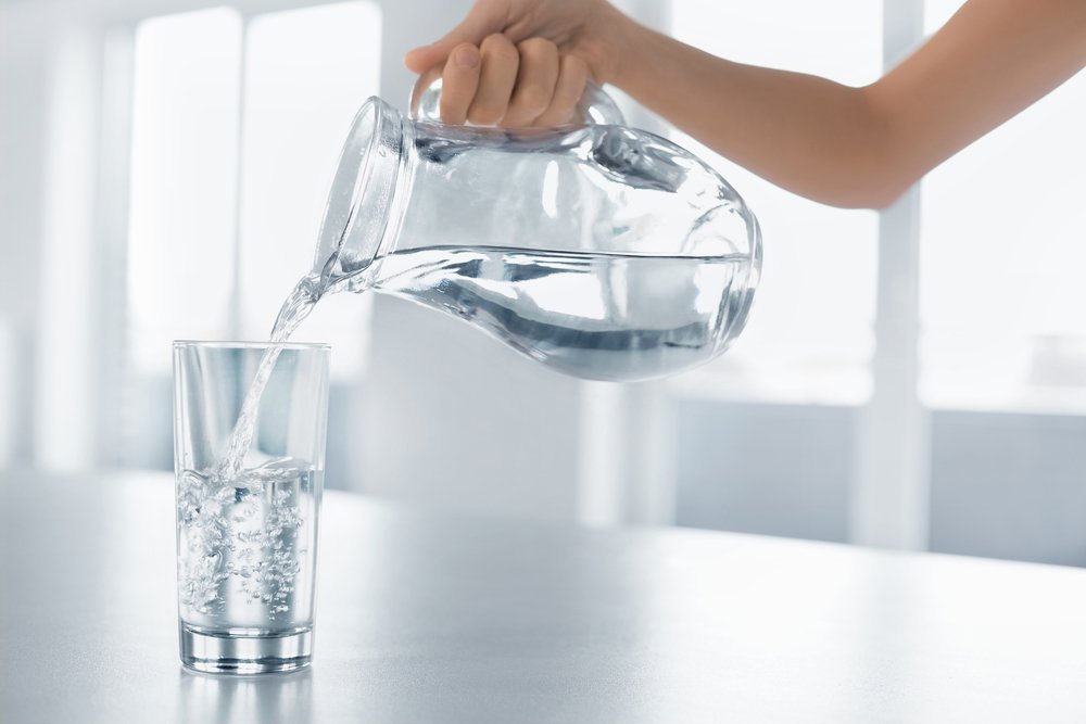 Какую воду полезно пить – кипяченую или сырую Какую воду полезно пить – кипяченую или сырую