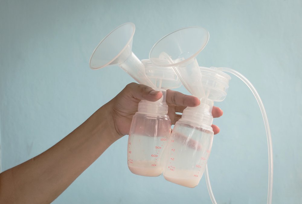Преимущества сцеживания грудного молока до родов