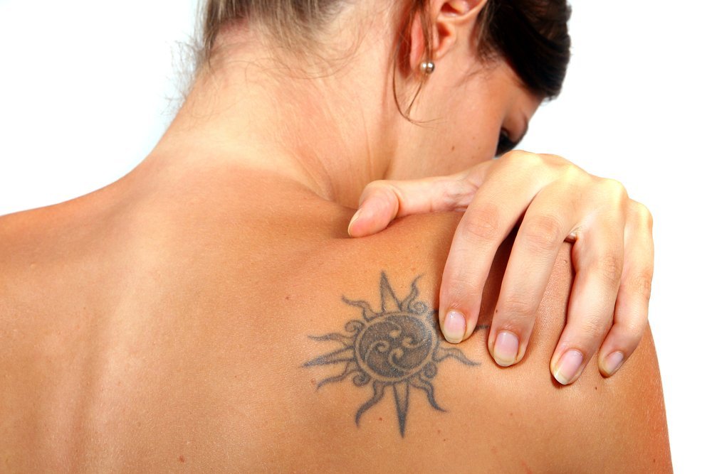 Характеристики на татуирането: грижа за възпалението за шаблона