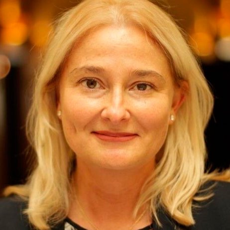 Анна Дычева-Смирнова, эксперт косметического рынка, организатор международных выставок InterCHARM в Москве и Санкт-Петербурге