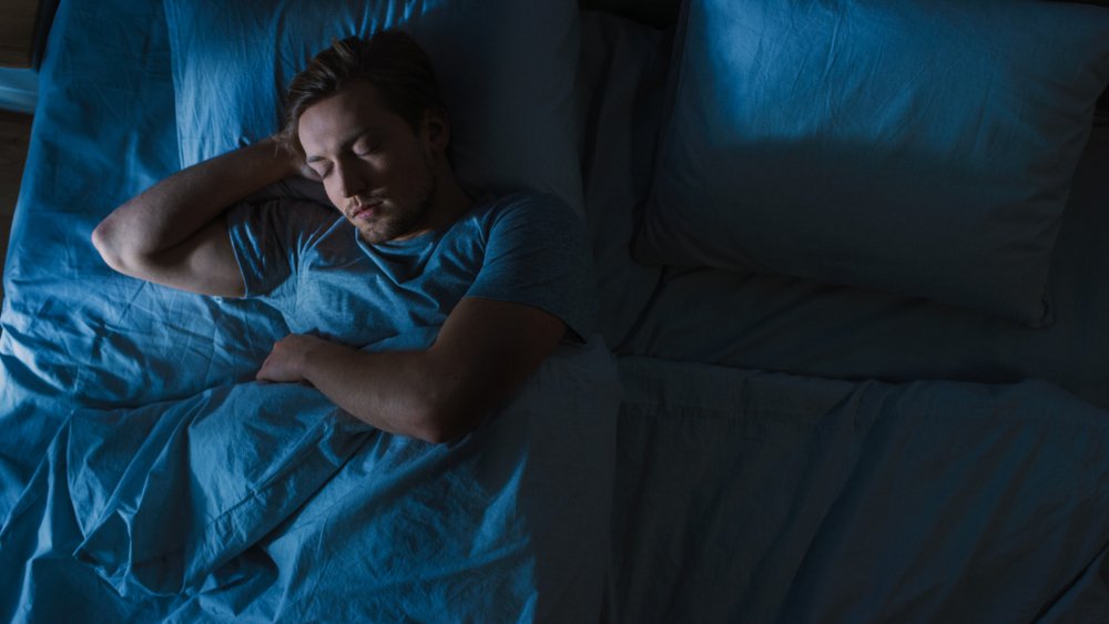 Что влияет на выбор позы для сна?