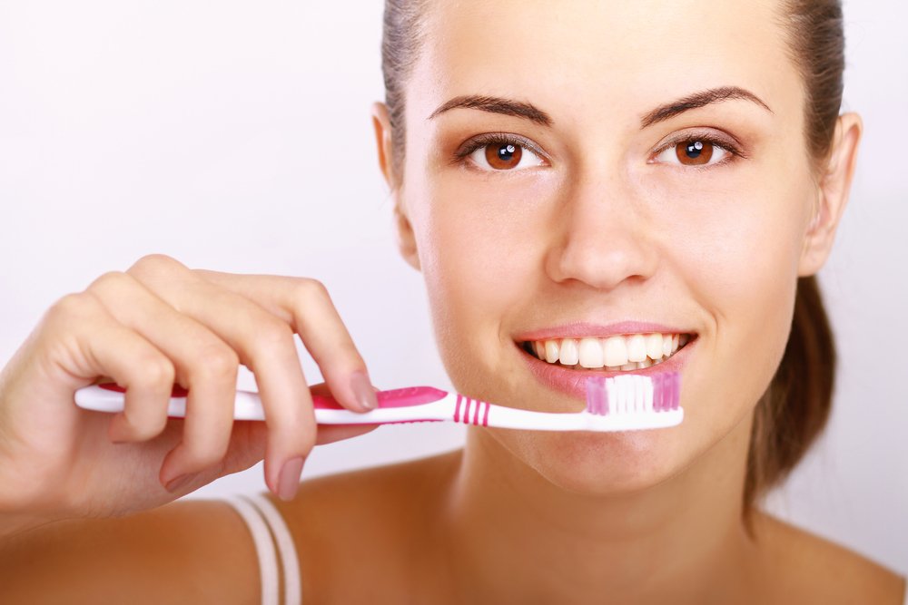 Какая инфекция подстерегает человека на зубной щетке?
