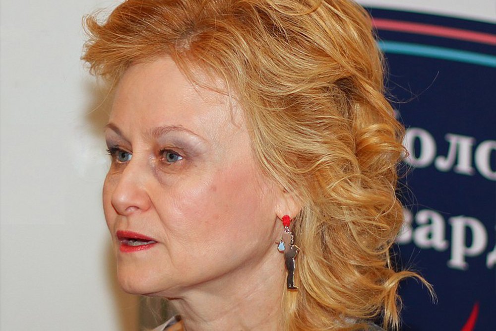 Дарья Донцова, победившая болезнь на 4 стадии Источник: wikimedia.org