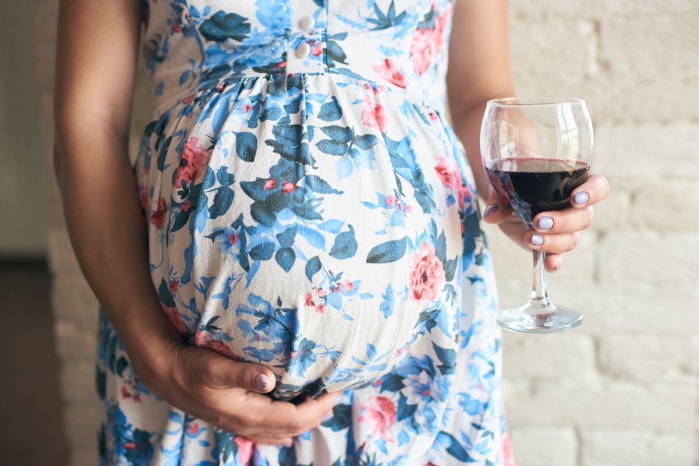 Спиртное во время беременности: почему нельзя?