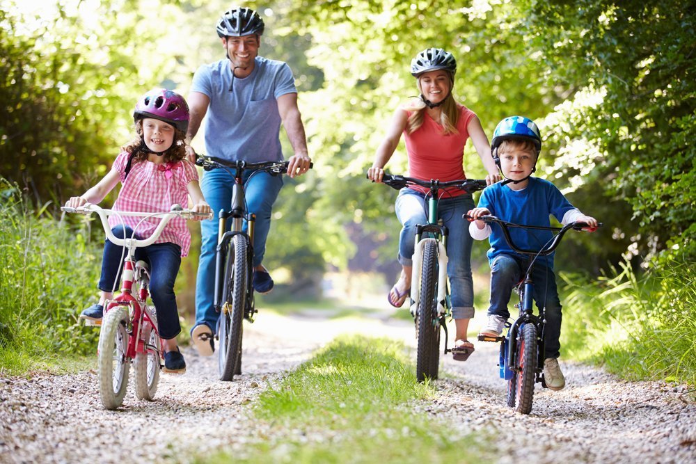 Польза семейных прогулок на велосипедах