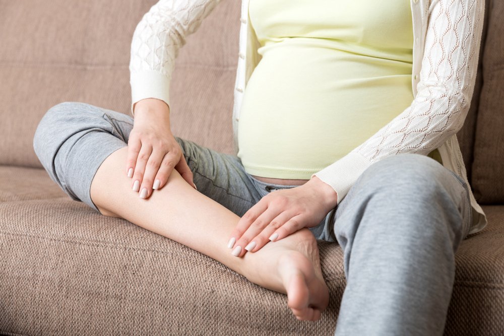 Как отекают ноги при беременности фото