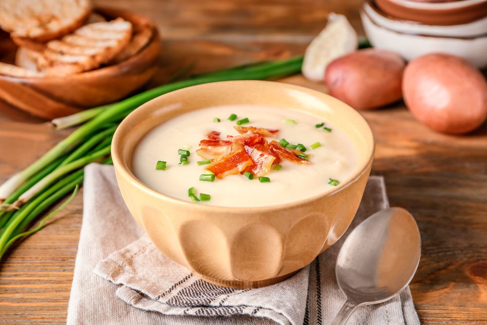 Простой рецепт картофельного крем-супа с молоком
