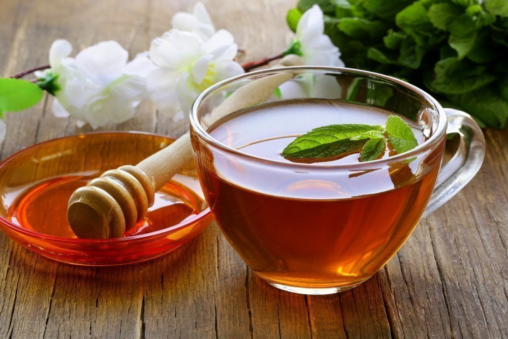 Миф 3: Класть мед в горячий чай — вредная привычка